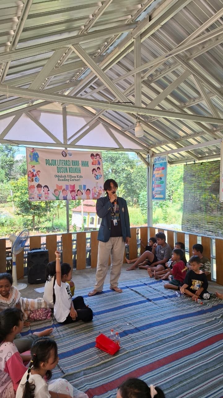 Edukasi Pentingnya Menjaga Dan Melestarikan Peninggalan Sejarah Di Desa Pakintelan oleh Mahasiswa KKN-T 45 Universitas Diponegoro Edukasi Pentingnya Menjaga Dan Melestarikan Peninggalan Sejarah Di Desa Pakintelan oleh Mahasiswa KKN-T 45 Universitas Diponegoro