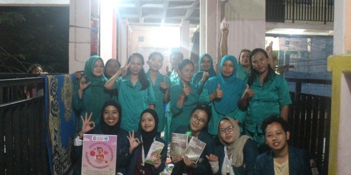 Kolaborasi Mahasiswa KKN Undip dengan PKK RW 8 Rusun Kaligawe dalam Meningkatkan Literasi Digital dan Mencegah Hoaks WhatsApp Image 2025-08-06 at 10.57.30