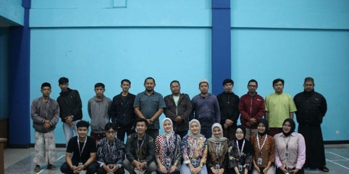 Mahasiswa KKN-T IDBU Tim 51 UNDIP Hidupkan Kembali Air Terjun Sekarlangit melalui Inovasi Digital, Penguatan BUMDes, dan Edukasi Mitigasi Bencana WhatsApp Image 2025-08-07 at 12.12.00_9efc088f