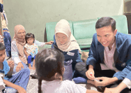 A group of people sitting on the floor AI-generated content may be incorrect.