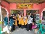 Tingkatkan Literasi Gizi, Mahasiswa KKN-T Undip Edukasi Keluarga Lewat Posyandu RW 04 A group of women standing in front of a store Description automatically generated