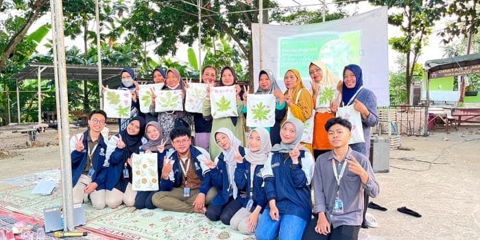 Inovasi Ecoprint sebagai Pemantik Pasar, Mahasiswa KKN-T 112 UNDIP Bantu Olah Produk Daur Ulang dan Rancang Strategi Monetisasi 