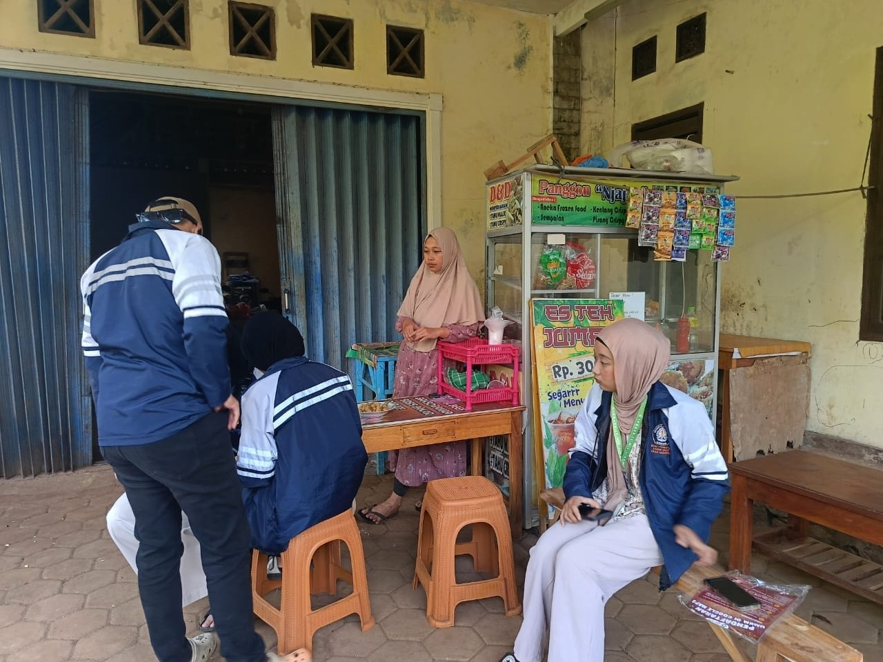 C:\Users\ThinkPad\AppData\Local\Packages\5319275A.WhatsAppDesktop_cv1g1gvanyjgm\TempState\B776836A87C77DC07F89235111B16703\WhatsApp Image 2025-08-18 at 14.44.59_8618dbeb.jpg