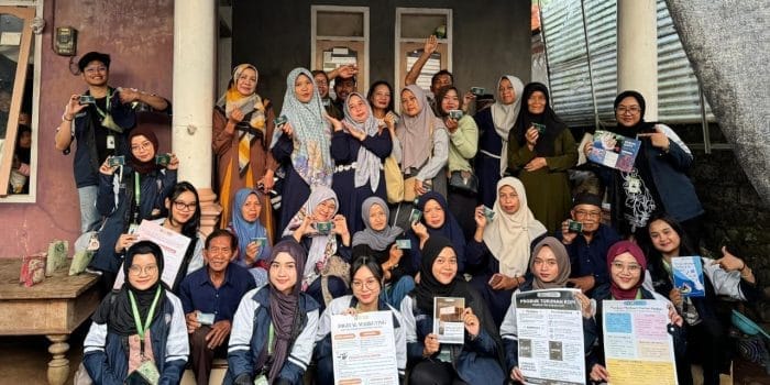 Mahasiswa KKN-T IDBU Tim 21 UNDIP Kenalkan Diversifikasi Produk Kopi melalui Inovasi Sabun Kopi Sosialisasi Produk Turunan Kopi