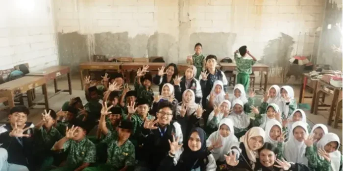Tim KKN-T 95 Undip Kenalkan Fungsi Mangrove dalam Mencegah Abrasi dan Tingkatkan Kreativitas Siswa MI Miftahul Falah Desa Betahwalang Melalui Ecoprinting Mangrove Tim KKN-T 95 Undip Kenalkan Fungsi Mangrove dalam Mencegah Abrasi dan Tingkatkan Kreativitas Siswa MI Miftahul Falah Desa Betahwalang Melalui Ecoprinting Mangrove