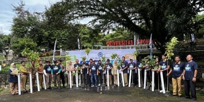 Mahasiswa KKN-T Rabuk UNDIP Lakukan Pembuatan Biopori, Jadi Solusi Pengelolaan Air Berbasis Das Mikro di Tembalang dan Banyumanik Mahasiswa KKN-T Rabuk UNDIP Lakukan Pembuatan Biopori, Jadi Solusi Pengelolaan Air Berbasis Das Mikro di Tembalang dan Banyumanik