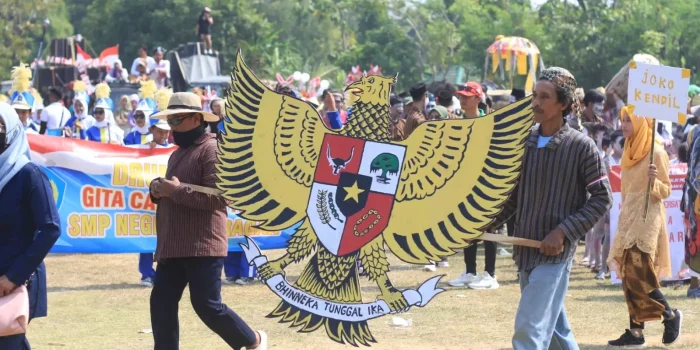 JUARA KARNAVAL! Rahasia Tari Panen Raya SMPN 3 Kragan Bikin Penonton HISTERIS dan Raih Juara 3! JUARA KARNAVAL! Rahasia Tari Panen Raya SMPN 3 Kragan Bikin Penonton HISTERIS dan Raih Juara 3!