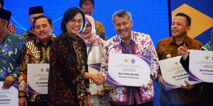 SKANDAL INSENTIF PAJAK REMBANG: Pejabat ‘Kecipratan’ Ratusan Juta Rupiah dari Uang Rakyat?! SKANDAL INSENTIF PAJAK REMBANG: Pejabat ‘Kecipratan’ Ratusan Juta Rupiah dari Uang Rakyat?!