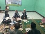Mahasiswa KKN-T Undip Kenalkan Jamu Cekok Penambah Nafsu Makan untuk Kambing dan Domba di Dusun Bringin, Desa Tumbrep