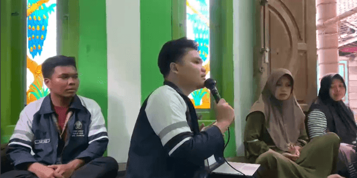 Mahasiswa KKN UNDIP Sosialisasikan Pengolahan Sampah Organik Menjadi Kompos Ramah Lingkungan Mahasiswa KKN UNDIP Sosialisasikan Pengolahan Sampah Organik Menjadi Kompos Ramah Lingkungan