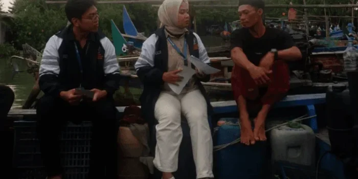 Emas Biru Betahwalang, Perjuangan Nelayan Rajungan di Antara Mimpi Pabrik dan Ancaman Abrasi Emas Biru Betahwalang, Perjuangan Nelayan Rajungan di Antara Mimpi Pabrik dan Ancaman Abrasi
