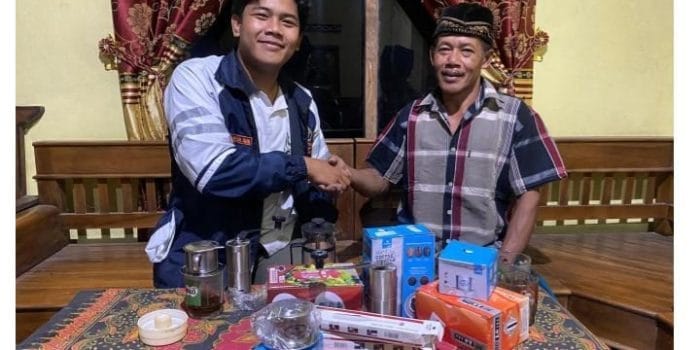 Mahasiswa Tim KKN 87 Undip Dorong Transformasi Pemasaran Konvensional menuju Digital pada UMKM Kopi Rodjo Mahasiswa Tim KKN 87 Undip Dorong Transformasi Pemasaran Konvensional menuju Digital pada UMKM Kopi Rodjo