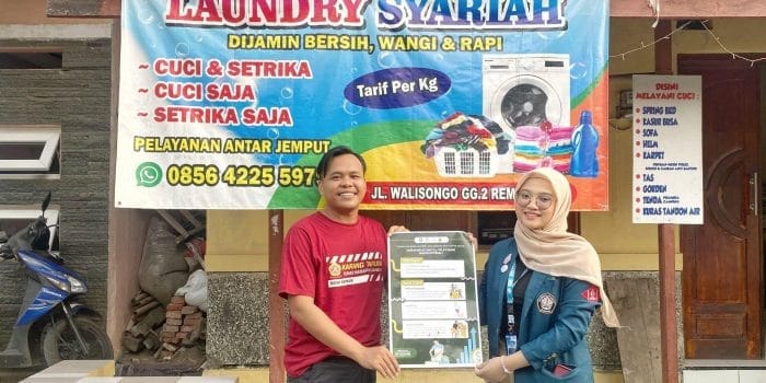 Mahasiswa KKN-T IDBU Tim 15 UNDIP Dorong Digitalisasi UMKM Laundry Syariah di Desa Rembun Lewat Pelatihan WhatsApp Business Mahasiswa KKN-T IDBU Tim 15 UNDIP Dorong Digitalisasi UMKM Laundry Syariah di Desa Rembun Lewat Pelatihan WhatsApp Business