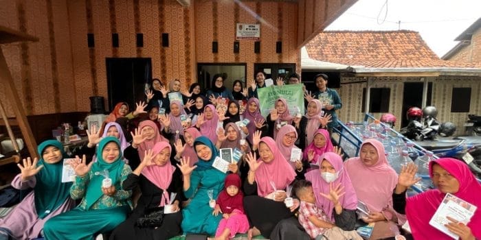 Dari Limbah Jadi Berkah! Mahasiswa KKN UNDIP Kenalkan Lilin Aromaterapi Ramah Lingkungan Untuk Pemberdayaan Masyarakat Kelurahan Penggaron Kidul Dari Limbah Jadi Berkah! Mahasiswa KKN UNDIP Kenalkan Lilin Aromaterapi Ramah Lingkungan Untuk Pemberdayaan Masyarakat Kelurahan Penggaron Kidul