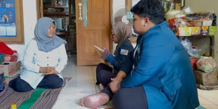 Mahasiswa KKN UNDIP Gelar Edukasi Penerapan SOP (Standar Operasional Prosedur) dalam Menghitung Keuntungan bagi Para Umkm di Desa Pedurungan Kidul