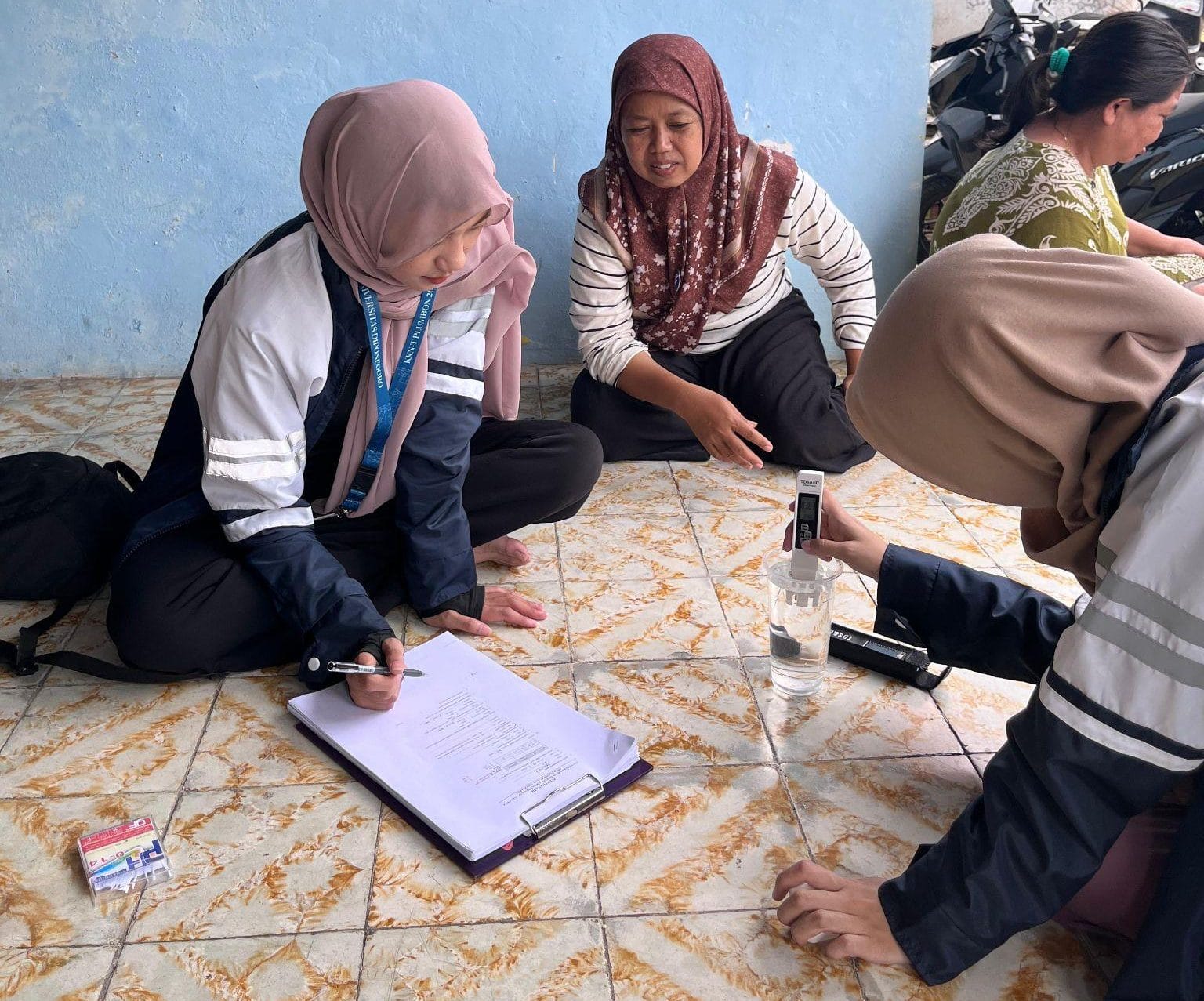 Lakukan Pemetaan Sumber dan Kualitas Air Tanah serta Penguatan Pertanian Berkelanjutan, Mahasiswa KKN-T Undip Dukung Pendekatan untuk Wujudkan SDGs ke-6 di Desa Plumbon, Sukoharjo Lakukan Pemetaan Sumber dan Kualitas Air Tanah serta Penguatan Pertanian Berkelanjutan, Mahasiswa KKN-T Undip Dukung Pendekatan untuk Wujudkan SDGs ke-6 di Desa Plumbon, Sukoharjo