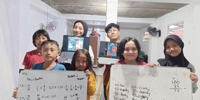 Mahasiswa KKN-T Undip Hadirkan Pembelajaran Matematika dan Bahasa Inggris yang Menyenangkan untuk Anak SD di Ngemplak Simongan