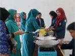 Mahasiswa KKN-T Universitas Diponegoro Gelar Kegiatan Demo dan Workshop Memasak MPASI Kreatif berupa Nugget Lele untuk Ibu PKK 