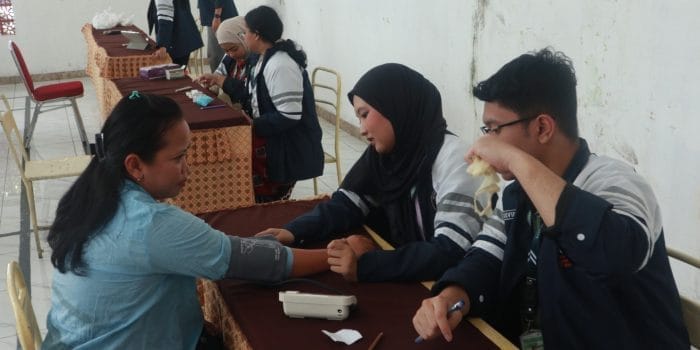Mahasiswa KKN UNDIP Hadirkan Cek Kesehatan, Pemberian Makanan Tambahan, dan Obat Cacing, dan Edukasi Kebutuhan Mikronutrien kepada Wanita Usia Subur di Kelurahan Tinjomoyo Mahasiswa KKN UNDIP Hadirkan Cek Kesehatan, Pemberian Makanan Tambahan, dan Obat Cacing, dan Edukasi Kebutuhan Mikronutrien kepada Wanita Usia Subur di Kelurahan Tinjomoyo