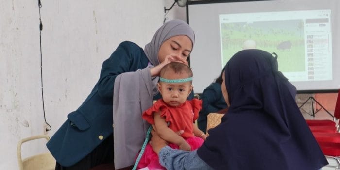 Mahasiswa KKN Undip Tingkatkan Pengetahuan Pertumbuhan dan Perkembangan Balita Melalui Pengecekkan dan Penyuluhan Antropometri Serta Pemberian Makanan Tambahan (PMT) Mahasiswa KKN Undip Tingkatkan Pengetahuan Pertumbuhan dan Perkembangan Balita Melalui Pengecekkan dan Penyuluhan Antropometri Serta Pemberian Makanan Tambahan (PMT)