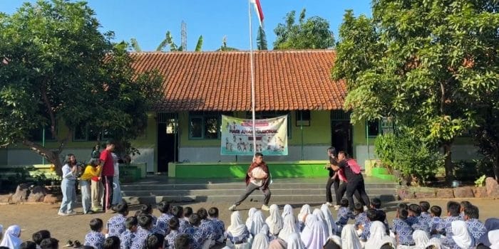 Panggung Kecil, Kebersihan Besar! Mahasiswa KKN Undip Edukasi Higienitas Anak SDN Tinjomoyo 01 Lewat Drama
