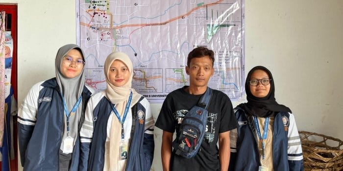 Optimalisasi TPS3R, Tim 9 KKN-T IDBU UNDIP Hadirkan Peta Rute Optimasi Pengangkutan Sampah dan Bank Sampah di Desa Suruh Optimalisasi TPS3R, Tim 9 KKN-T IDBU UNDIP Hadirkan Peta Rute Optimasi Pengangkutan Sampah dan Bank Sampah di Desa Suruh