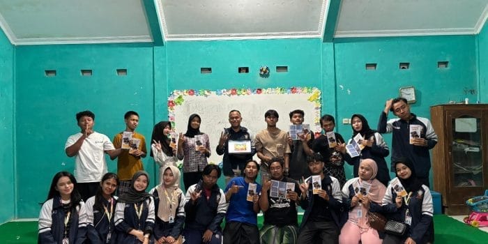 Mahasiswa KKN UNDIP Lakukan Edukasi Pencegahan Kekerasan Remaja bersama Karang Taruna Dusun Kalikesek Mahasiswa KKN UNDIP Lakukan Edukasi Pencegahan Kekerasan Remaja bersama Karang Taruna Dusun Kalikesek