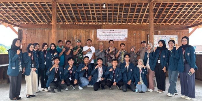 KKN IDBU 94 UNDIP Wujudkan Inovasi Ramah Lingkungan dan Pemasaran Digital di Desa Batik Pungsari