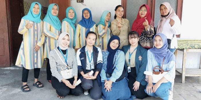 Mahasiswa Kedokteran UNDIP Berikan Edukasi Pentingnya Imunisasi di Posyandu Balita Khantil, Desa Plumbon Mahasiswa Kedokteran UNDIP Berikan Edukasi Pentingnya Imunisasi di Posyandu Balita Khantil, Desa Plumbon