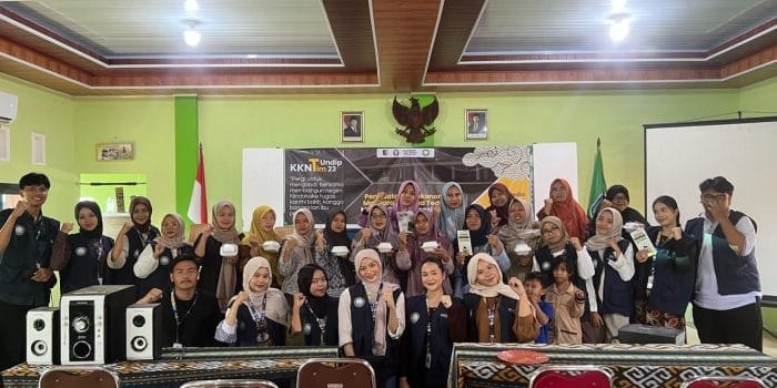 Mahasiswa KKN-T Tim 23 Undip Gelar Pelatihan Pembuatan Bakso Ikan untuk Pemberdayaan Ekonomi Keluarga di Desa Tedunan Mahasiswa KKN-T Tim 23 Undip Gelar Pelatihan Pembuatan Bakso Ikan untuk Pemberdayaan Ekonomi Keluarga di Desa Tedunan