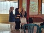 Mahasiswa UNDIP Ajarkan Foto Produk Ecoenzyme di Desa Dersansari Guna Meningkatkan Perekonomian Masyarakat Mahasiswa UNDIP Ajarkan Foto Produk Ecoenzyme di Desa Dersansari Guna Meningkatkan Perekonomian Masyarakat