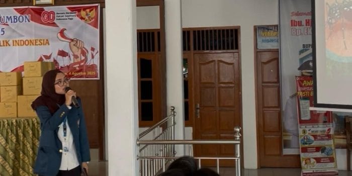 Mahasiswi Kesehatan Masyarakat Undip Ajak Warga Olah Kulit Jeruk dan Serai Jadi Insektisida Alami Ramah Lingkungan Mahasiswi Kesehatan Masyarakat Undip Ajak Warga Olah Kulit Jeruk dan Serai Jadi Insektisida Alami Ramah Lingkungan