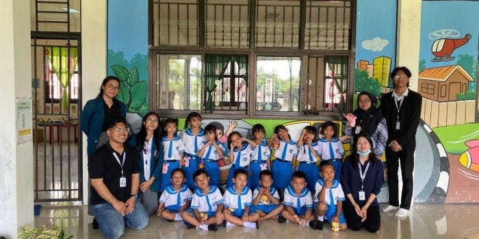 Mahasiswa KKN UNDIP Bantu Tingkatan Kreativitas Anak Usia Dini Melalui Produk Kerajinan Bernilai Jual di TK Gayamsari