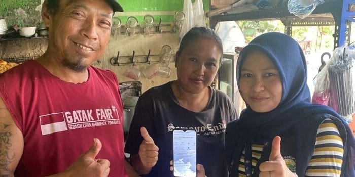 Dorong UMKM Naik Kelas, Kelompok 3 Tim KKN-T IDBU 44 Universitas Diponegoro Lakukan Pelatihan Khusus Penggunaan WhatsApp Business dan Google My Business Dorong UMKM Naik Kelas, Kelompok 3 Tim KKN-T IDBU 44 Universitas Diponegoro Lakukan Pelatihan Khusus Penggunaan WhatsApp Business dan Google My Business