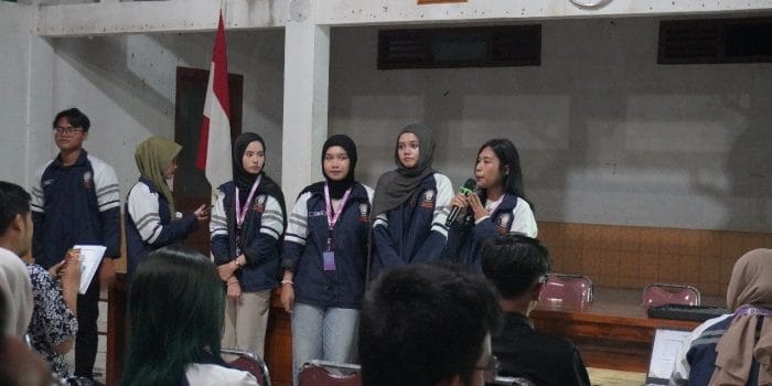 Tim KKN-T 162 UNDIP Berhasil Tingkatkan Optimalisasi Branding UMKM Opak melalui Inovasi Kemasan dan Strategi Promosi pada Media Sosial Tim KKN-T 162 UNDIP Berhasil Tingkatkan Optimalisasi Branding UMKM Opak melalui Inovasi Kemasan dan Strategi Promosi pada Media Sosial