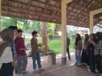 Mahasiswa KKN-T 166 UNDIP Hadirkan Ecobin untuk Budaya Pilah Sampah