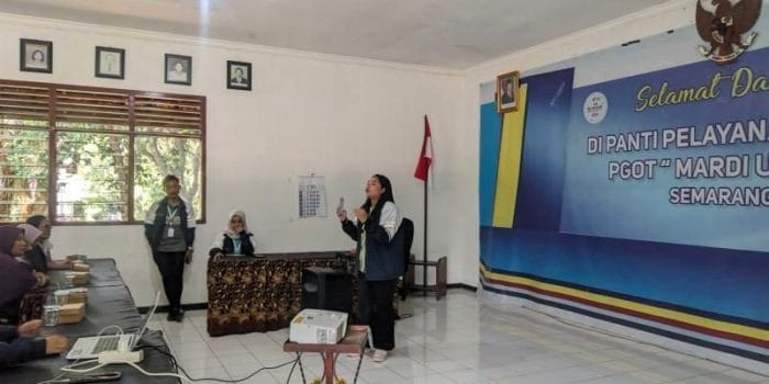 Mahasiswa KKN-T Undip Gelar Workshop Kreatif dan Budaya di Panti PGOT Mardi Utomo Mahasiswa KKN-T Undip Gelar Workshop Kreatif dan Budaya di Panti PGOT Mardi Utomo