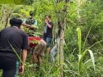 Penanaman 10 Bibit Mangga oleh KKN-T TIM 37 Kelompok 4, Upaya Mitigasi Longsor di RT 01 RW 08 Kelurahan Tembalang