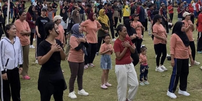 Meriah! Mahasiswa KKN UPGRIS Pimpin Senam Bersama mempringati HUT RI ke-80 di Karimunjawa Meriah! Mahasiswa KKN UPGRIS Pimpin Senam Bersama mempringati HUT RI ke-80 di Karimunjawa