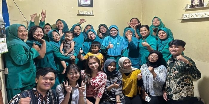 Mahasiswa KKN-T UNDIP Adakan Sosialisasi Tata Cara Pendaftaran HAKI kepada Warga Sambiroto Khususnya Ibu-ibu PKK RW 6 Mahasiswa KKN-T UNDIP Adakan Sosialisasi Tata Cara Pendaftaran HAKI kepada Warga Sambiroto Khususnya Ibu-ibu PKK RW 6