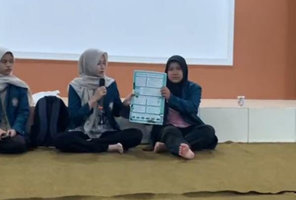 Mahasiswa KKN-T UNDIP 118 Dorong Pemanfaatan TOGA, Adakan Edukasi Pencegahan Hipertensi, Diabetes, dan Peluang Bisnis Herbal Mahasiswa KKN-T UNDIP 118 Dorong Pemanfaatan TOGA, Adakan Edukasi Pencegahan Hipertensi, Diabetes, dan Peluang Bisnis Herbal