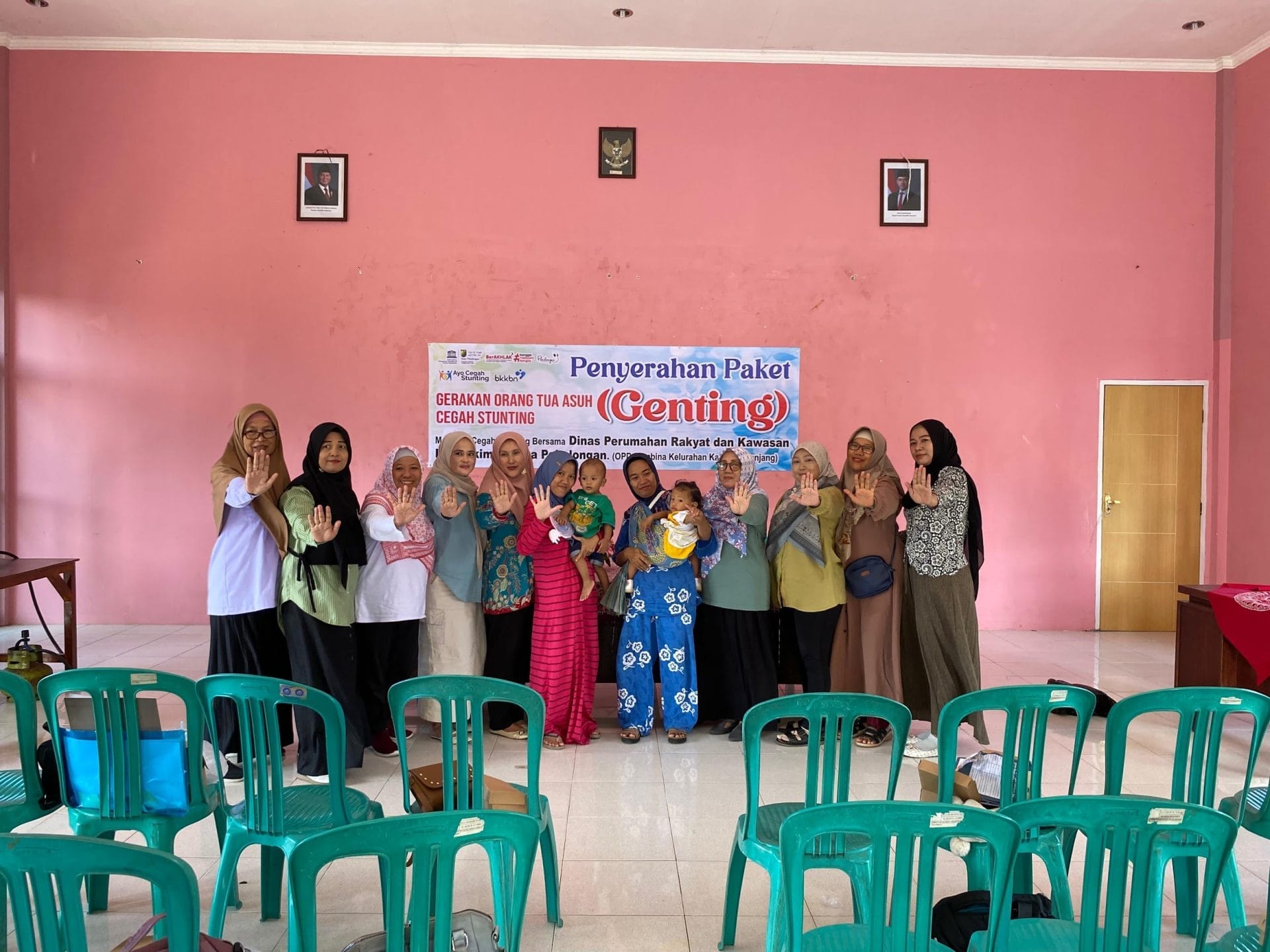 Mahasiswa KKN Undip Tim 126 Angkat Potensi Lokal Lewat Simulasi MPASI Berbahan Dasar Ikan di Acara GENTING (Gerakan Orang Tua Asuh Cegah Stunting)