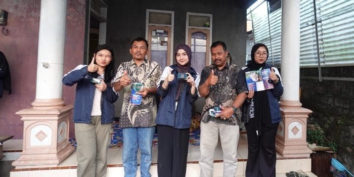 Ubah Ampas Jadi Emas, Kreasi Sabun Kopi dari Limbah oleh TIM KKN-T 21 UNDIP di Desa Gedong Ubah Ampas Jadi Emas, Kreasi Sabun Kopi dari Limbah oleh TIM KKN-T 21 UNDIP di Desa Gedong