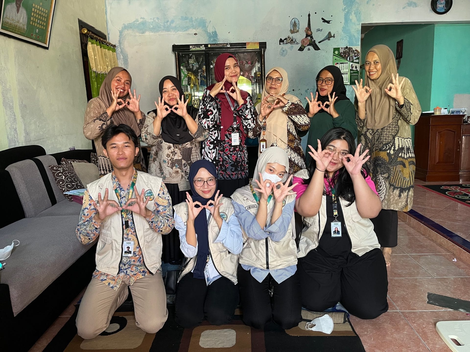 Kelompok 3 KKN-T Tim 88 UNDIP Sulap Nanas Menjadi Permen Gummy yang Manis dan Biobriket dari Limbahnya untuk Wujudkan Inovasi Pangan dan Energi Ramah Lingkungan Kelompok 3 KKN-T Tim 88 UNDIP Sulap Nanas Menjadi Permen Gummy yang Manis dan Biobriket dari Limbahnya untuk Wujudkan Inovasi Pangan dan Energi Ramah Lingkungan