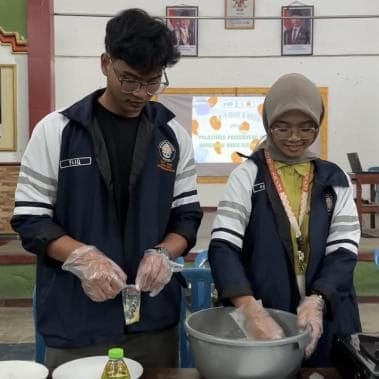 Sulap Ampas Tahu menjadi Makanan Bergizi, Inilah Inovasi dari Mahasiswa KKNT IDBU 6 yang Menggelar Pelatihan Pembuatan Nugget Berbahan Baku Ampas Tahu Sulap Ampas Tahu menjadi Makanan Bergizi, Inilah Inovasi dari Mahasiswa KKNT IDBU 6 yang Menggelar Pelatihan Pembuatan Nugget Berbahan Baku Ampas Tahu