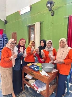 Sulap Ampas Tahu menjadi Makanan Bergizi, Inilah Inovasi dari Mahasiswa KKNT IDBU 6 yang Menggelar Pelatihan Pembuatan Nugget Berbahan Baku Ampas Tahu Sulap Ampas Tahu menjadi Makanan Bergizi, Inilah Inovasi dari Mahasiswa KKNT IDBU 6 yang Menggelar Pelatihan Pembuatan Nugget Berbahan Baku Ampas Tahu