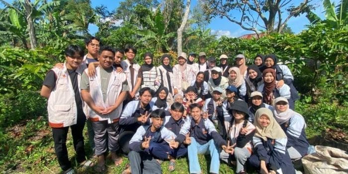 Mahasiswa KKN Tematik Undip Hasilkan Buku “KOPI-SIMAK” sebagai Panduan UMKM Kopi Pulosari Mahasiswa KKN Tematik Undip Hasilkan Buku “KOPI-SIMAK” sebagai Panduan UMKM Kopi Pulosari