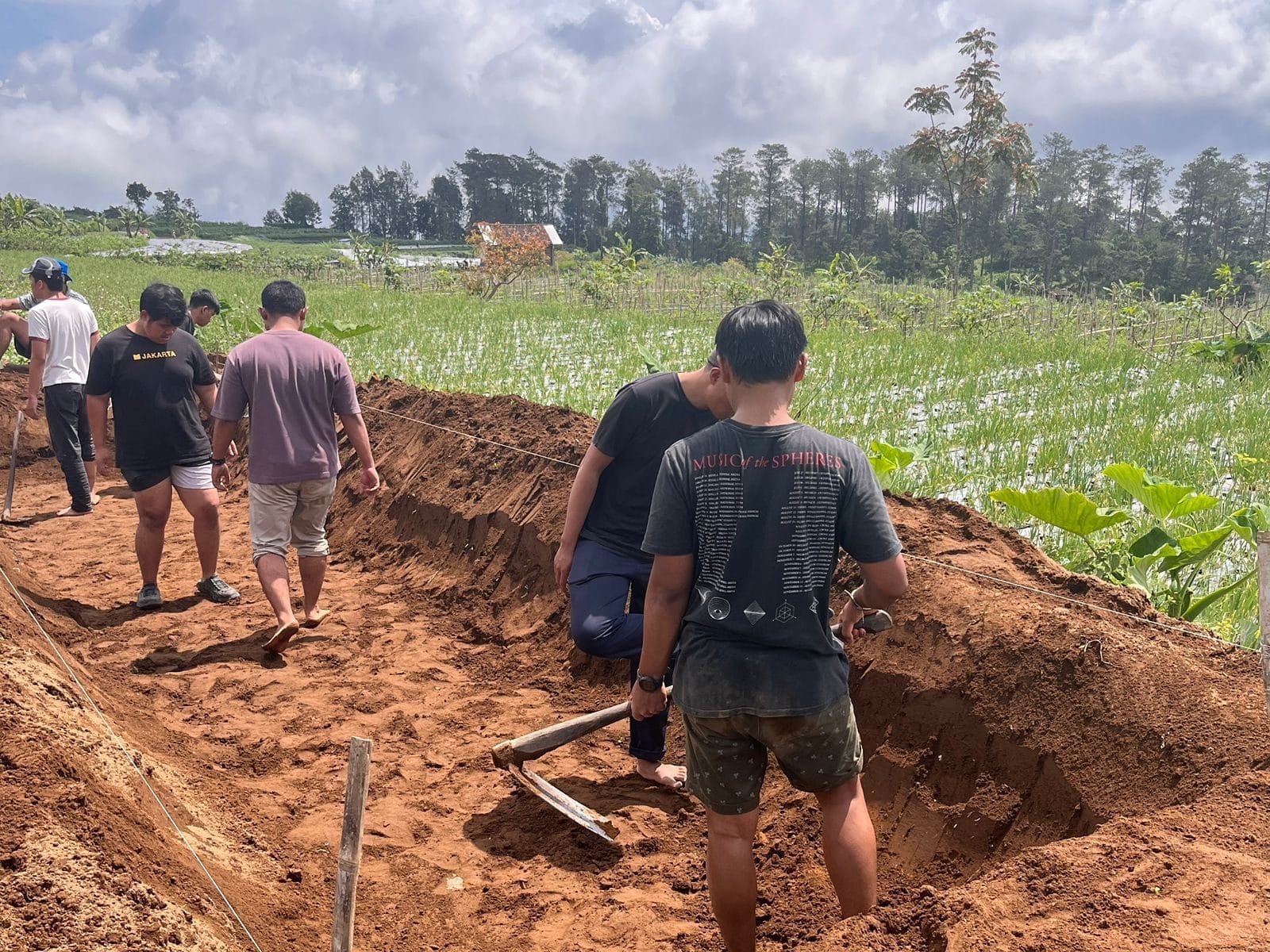 Mahasiswa KKN-IDBU 80 Undip Dukung Pertanian dan Peternakan Berkelanjutan di Desa Patemon Mahasiswa KKN-IDBU 80 Undip Dukung Pertanian dan Peternakan Berkelanjutan di Desa Patemon