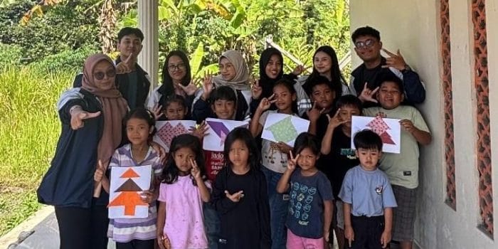 Terapkan Metode Pembelajaran Interaktif pada Anak SD di Desa Banyuanyar, Mahasiswa KKN Tim 87 UNDIP Edukasi Bangun Ruang melalui Permainan Tangram Puzzle Terapkan Metode Pembelajaran Interaktif pada Anak SD di Desa Banyuanyar, Mahasiswa KKN Tim 87 UNDIP Edukasi Bangun Ruang melalui Permainan Tangram Puzzle