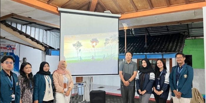 Mahasiswa KKN UNDIP Lakukan Pengembangan Website Profil dan WebGIS Desa Plumbon: Hadirkan Pemetaan Titik Sumber Air, Integrasi Sistem Surveilans, dan Digitalisasi Sarana Prasarana Desa Mahasiswa KKN UNDIP Lakukan Pengembangan Website Profil dan WebGIS Desa Plumbon: Hadirkan Pemetaan Titik Sumber Air, Integrasi Sistem Surveilans, dan Digitalisasi Sarana Prasarana Desa